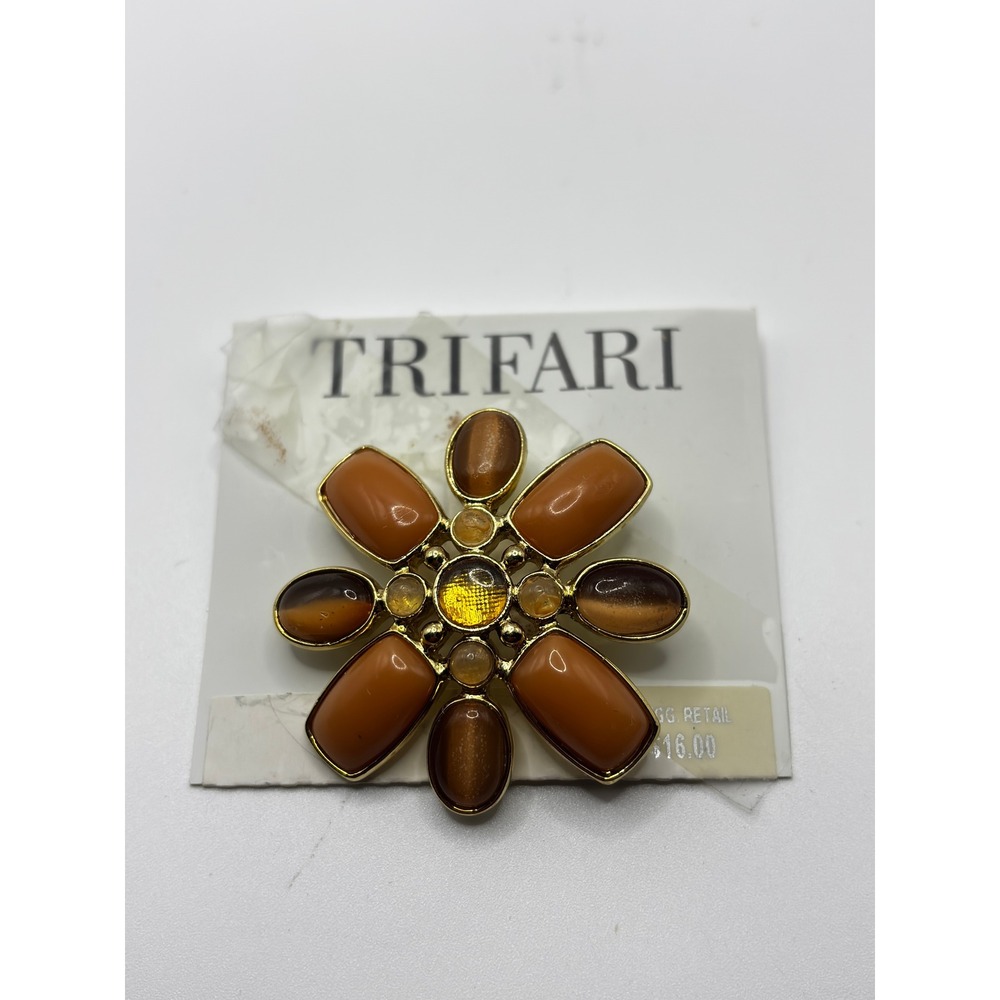 Trifari Flower Brooch Womens OS Orange Brown Gold Tone Cabochon Cats Eye Vintage